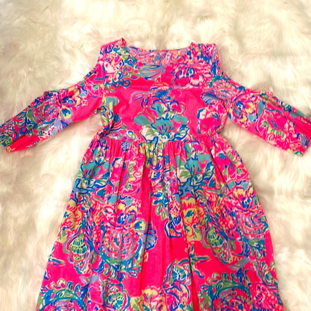Lilly Pulitzer girls so 12-14 with open shoulders. Perfect condition